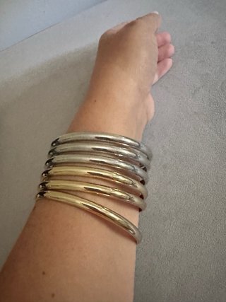 Lote 6 pulseras bisutería doradas y plateadas