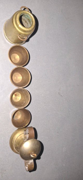 Miniature in ottone/bronzo brocca e bicchieri