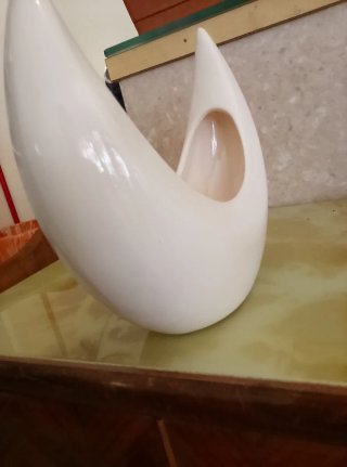 Vaso di design in ceramica bianco