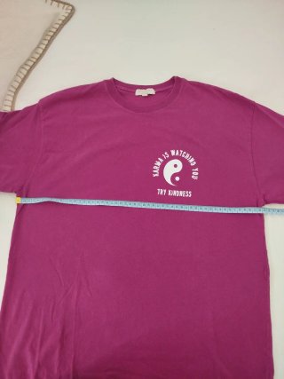 Camiseta rosa con estampado Yin Yang