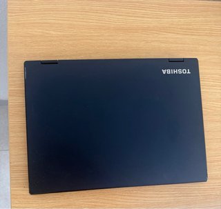 Portátil Toshiba i7 Táctil SSD negro como Nuevo