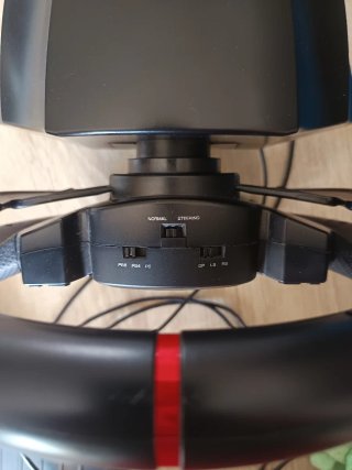 Volante Hori RWA Apex para PS4