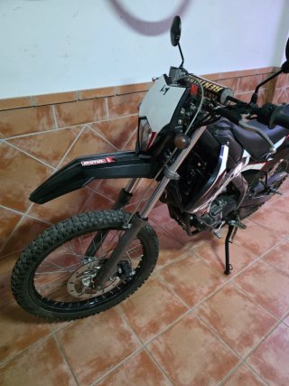 Rieju MRT 125 Enduro/Motocross Negra y Blanca