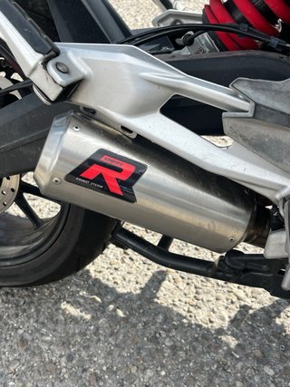 BMW F900R Naked Roja y Blanca