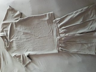Conjunto camiseta y pantalón corto gris