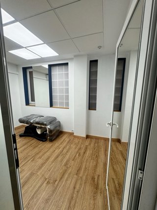 Oficina reformada junto metro de Las Arenas GETXO
