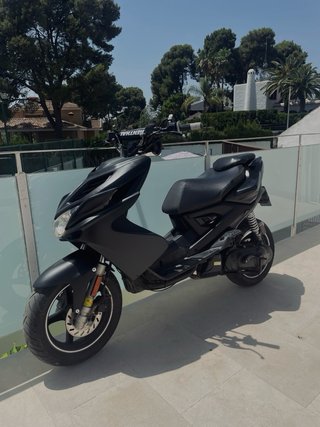 Yamaha Aerox 49cc Negra