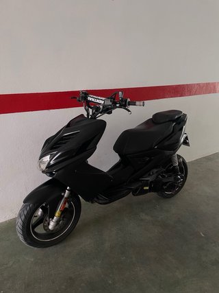 Yamaha Aerox 49cc Negra