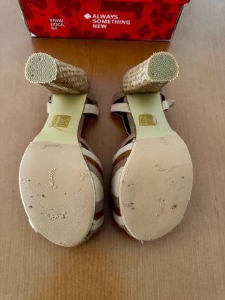 Sandalias Doca Piel Tacón Plataforma Beige Marrón