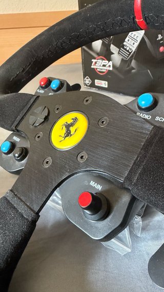 Volante Trustmaster T300 Ferrari Alcantara edition