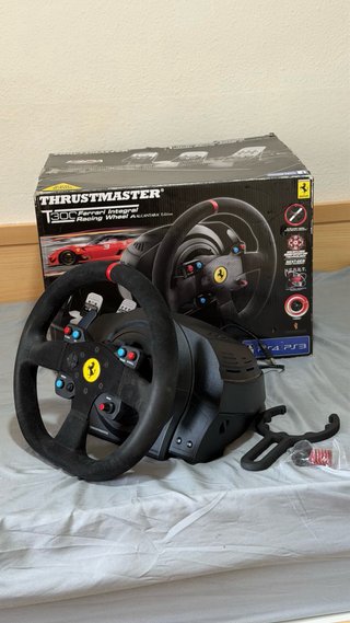 Volante Trustmaster T300 Ferrari Alcantara edition