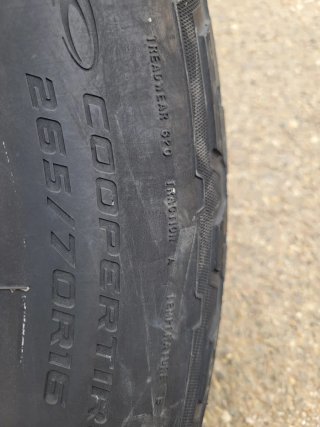 4 neumáticos Cooper Discoverer AT3 265/70 R16