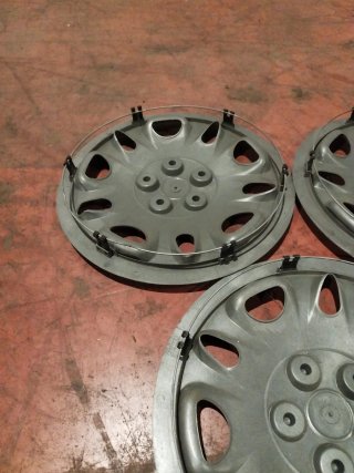 Tapacubos plateados para coche radio 14