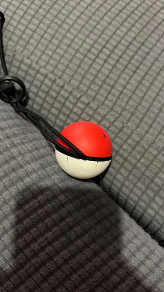 Mando Switch Pokeball