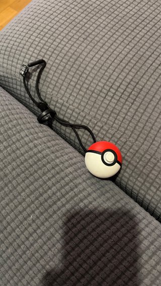 Mando Switch Pokeball