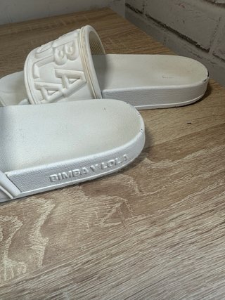 Chanclas Bimba y Lola Blancas
