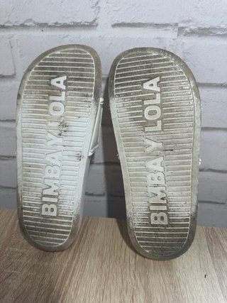 Chanclas Bimba y Lola Blancas