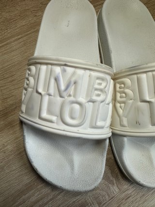 Chanclas Bimba y Lola Blancas