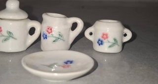Miniature di porcellana vintage floreali