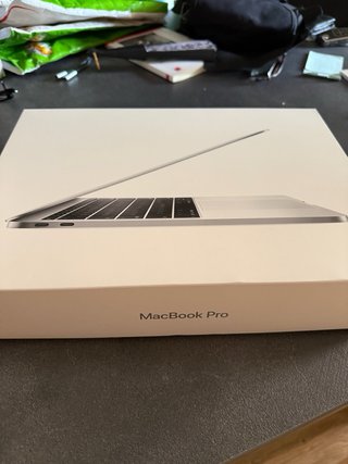 MacBook Pro 13 2017 8GB RAM - Display rotto