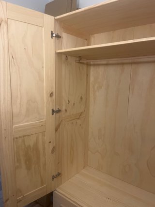 Armario Lufe madera natural con cajón y colgador