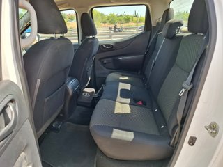 Nissan NP300 Navara doble cabina 4x4