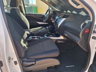 Nissan NP300 Navara doble cabina 4x4