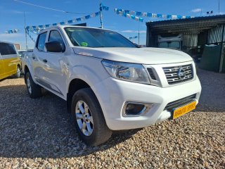 Nissan NP300 Navara doble cabina 4x4