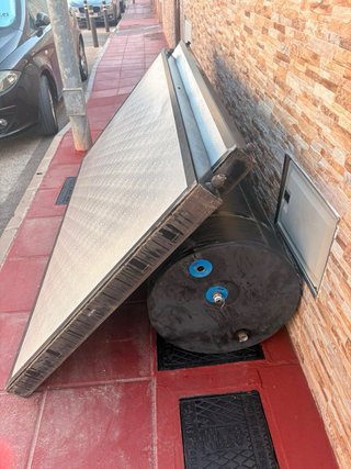 2 placas Termo Solar con deposito de 250Litros