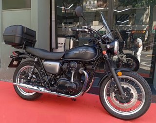Kawasaki W800 2021