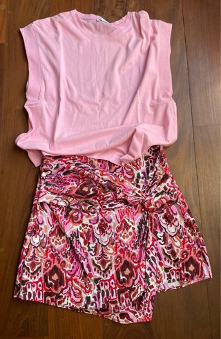 Falda pantalón estampada talla M.