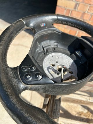 VOLANTE ORIGINAL DE BMW M5 E39 PARA TAPIZAR