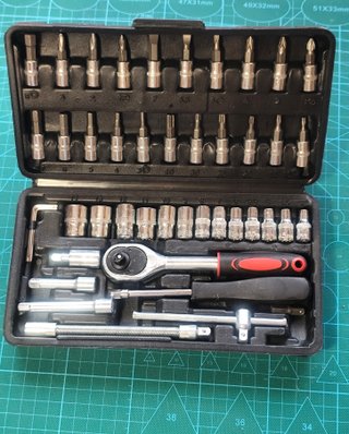 Estuche 46 pzas. vasos-puntas-llave carraca NUEVO