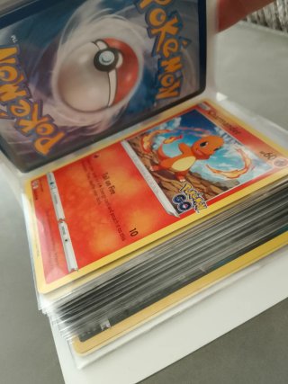 Álbum Pokémon TCG lote mas de 30 ex Pokémon go