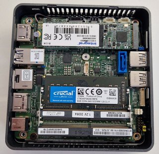 Intel NUC BLKNUC7i3DNK2E Mini PC