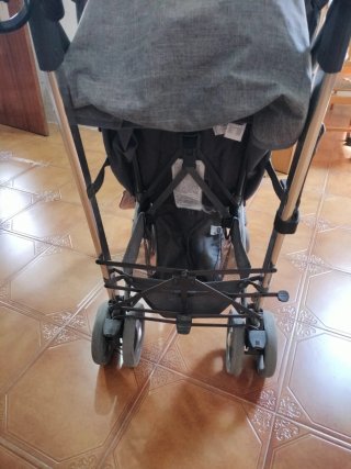 Carro de paseo Chicco gris