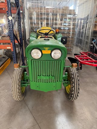 Tractor John Deere 1020 Verde