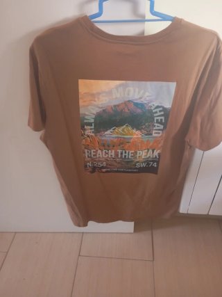 Camiseta Kiabi Montaña Talla L