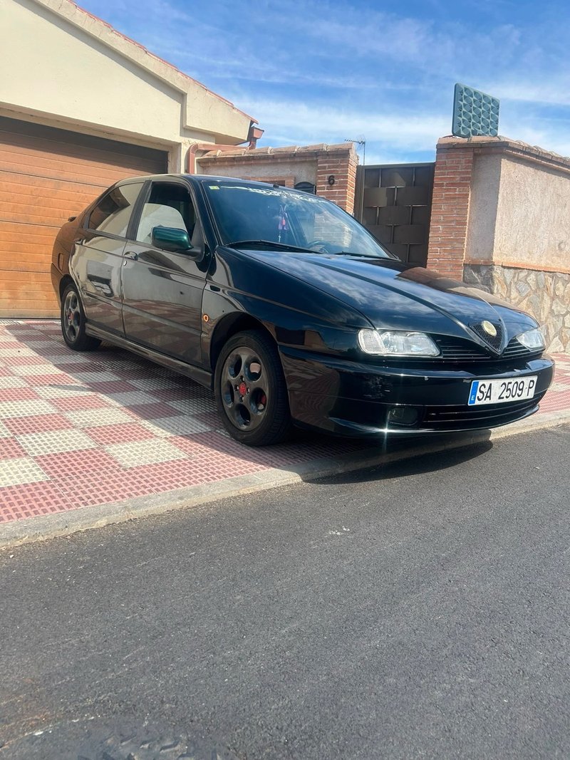 Alfa Romeo 146 1995 - foto 1
