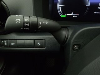 Toyota C-HR 1.8 Advance Hybrid 140