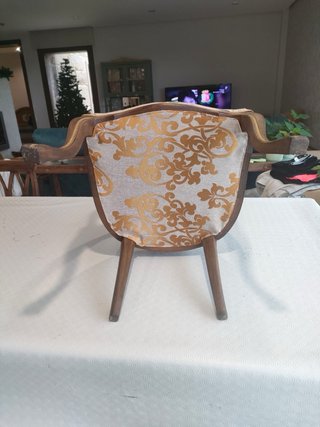 Silla retro de madera y tela