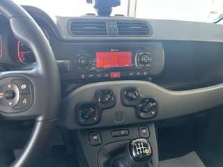 FIAT PANDA HYBRID AÑO 2022 65.000KM
