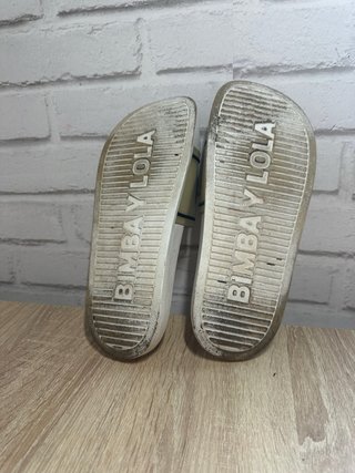 Chanclas Bimba y Lola Blancas y Negras