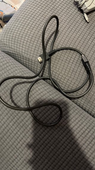 Nintendo Switch + Soporte TV y Cables