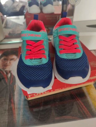 Bambas niña Skechers talla 28'5