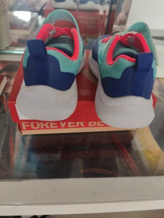 Bambas niña Skechers talla 28'5
