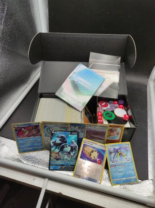 Lote 600 cartas POKEMON, Foils, raras, comunes