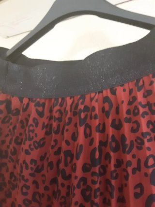 Falda leopardo marrón y negra