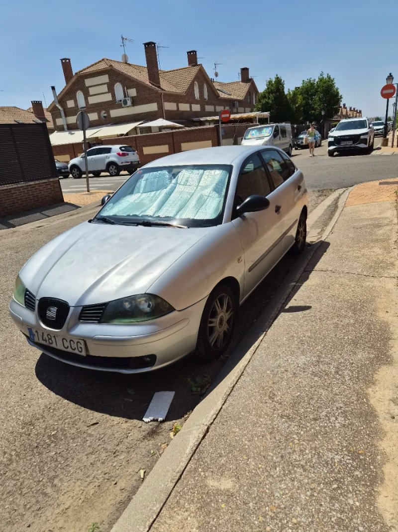 SEAT Ibiza 2002 - foto 1