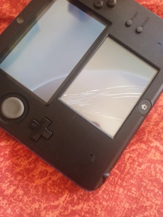 Nintendo 2DS, schermo rotto